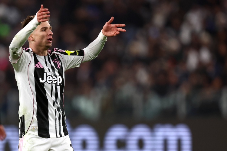 九游体育-米体:小孔塞桑内收肌超负荷,能否出战拉齐奥成疑